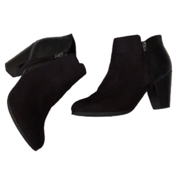 Soda Shoes - Soda Black Zip Up Ankle Booties Size 10